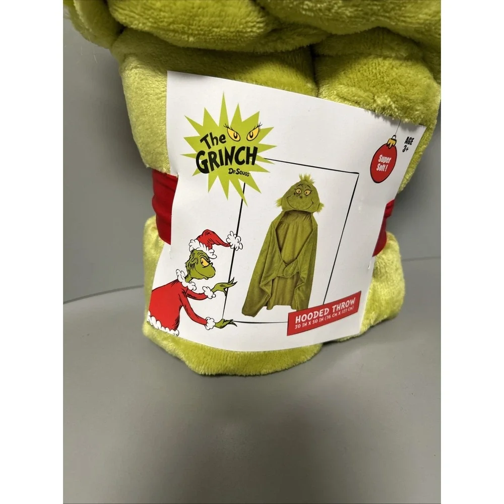 NEW Dr. Seuss Grinch Hooded Soft Plush Throw Blanket w/Hand Pockets  30